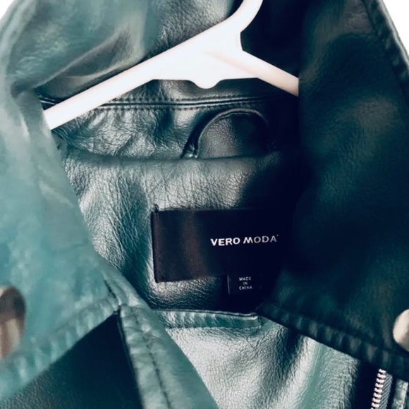 🌲Vero Moda Green XS Vegan Leather Coat Excellent condition🌲 - Picture 2 of 7